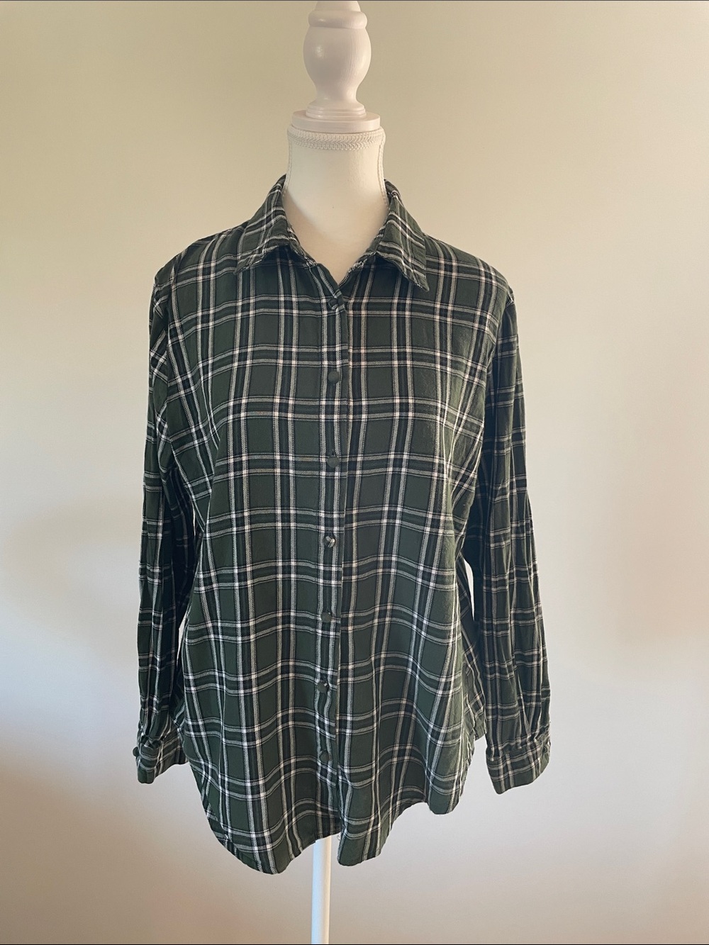 Princess Polly Dark Green & White Plaid Button-Down Shirt Women’s Size 6